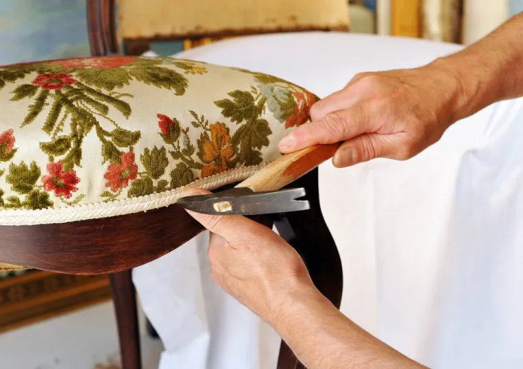 Réfection de fauteuil, Clermont-Ferrand, Tapissier Décorateur Éric Valette